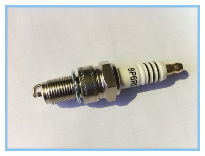 大頭燃氣火花塞BP6REY 性能解析與選購指南